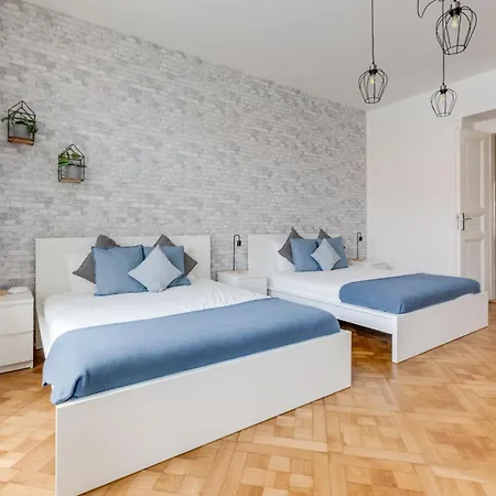 Modern & Stylish Apartments, Multiple Units Apartment *