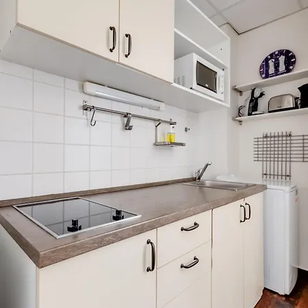 Modern & Stylish Apartments, Multiple Units *