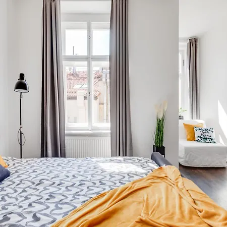 Apartment Modern & Stylish Apartments, Multiple Units Prague