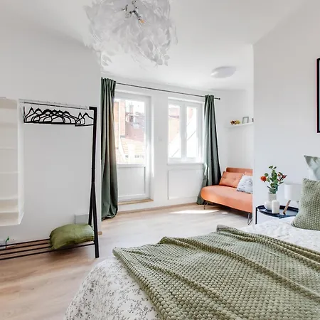 Modern & Stylish Apartments, Multiple Units *