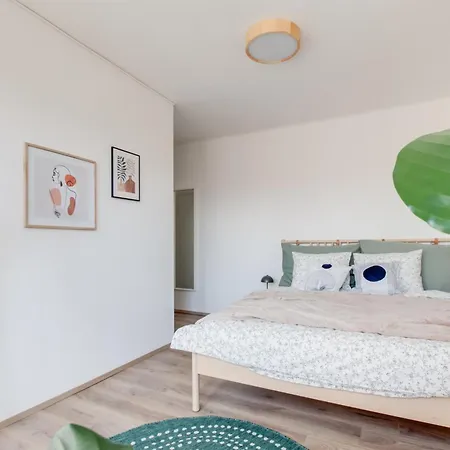 Modern & Stylish Apartments, Multiple Units * Prague