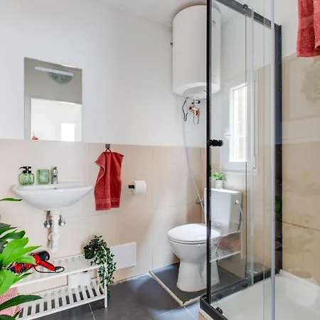 Modern & Stylish Apartments, Multiple Units * Prague