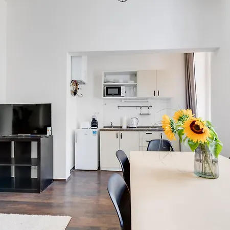 Modern & Stylish Apartments, Multiple Units *