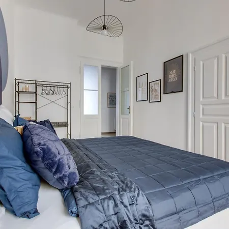 Modern & Stylish Apartments, Multiple Units Apartment *