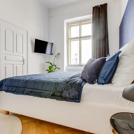 Modern & Stylish Apartments, Multiple Units * Prague