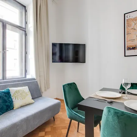 Modern & Stylish Apartments, Multiple Units Apartment *