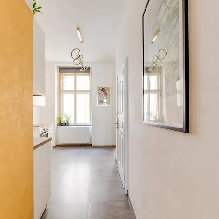 Modern & Stylish Apartments, Multiple Units Apartment *