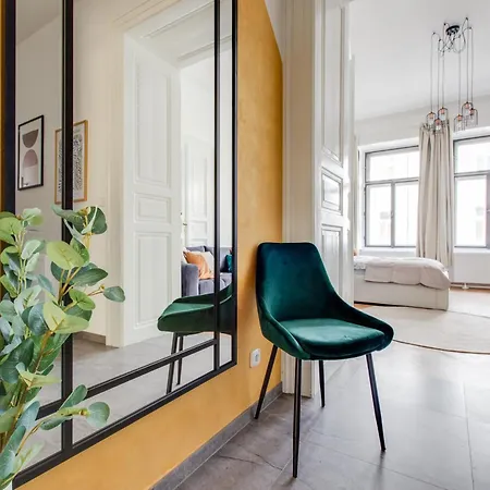 Modern & Stylish Apartments, Multiple Units