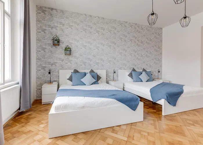 Modern & Stylish Apartments, Multiple Units *