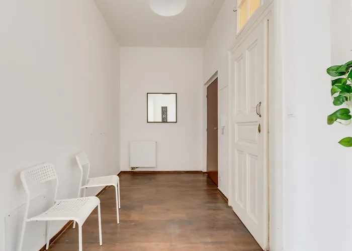 Modern & Stylish Apartments, Multiple Units