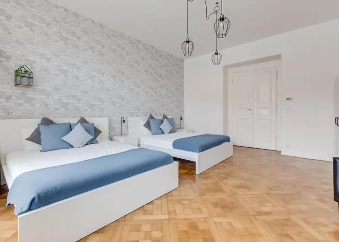 Modern & Stylish Apartments, Multiple Units Praha