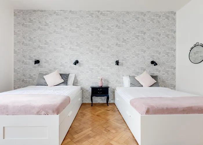 Modern & Stylish Apartments, Multiple Units Apartmán *