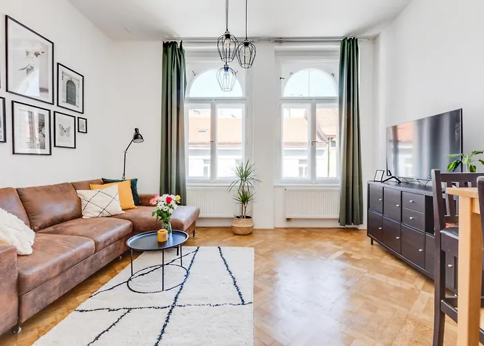 Modern & Stylish Apartments, Multiple Units Praha
