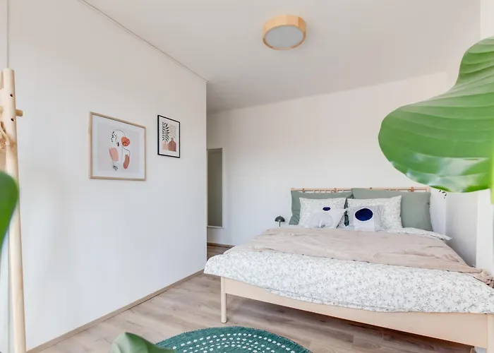Modern & Stylish Apartments, Multiple Units * Praha