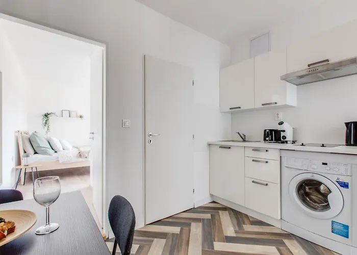 Modern & Stylish Apartments, Multiple Units Apartmán *