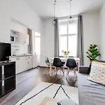 شقة Modern & Stylish Apartments, Multiple Units