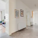 Lejlighed Modern & Stylish Apartments, Multiple Units