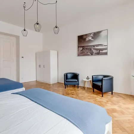 Modern & Stylish Apartments, Multiple Units * Prag