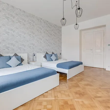 Modern & Stylish Apartments, Multiple Units Praha