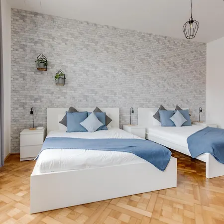 Modern & Stylish Apartments, Multiple Units *