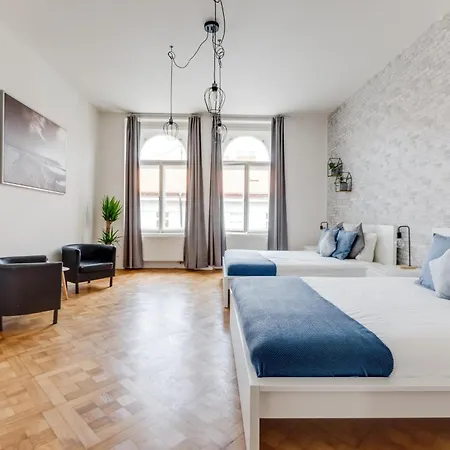 Modern & Stylish Apartments, Multiple Units Praga