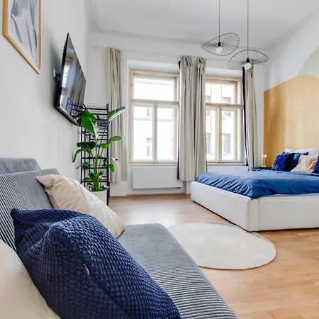 Modern & Stylish Apartments, Multiple Units Apartament