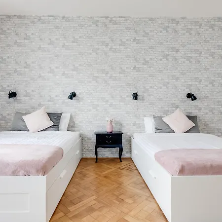 Modern & Stylish Apartments, Multiple Units Apartament *