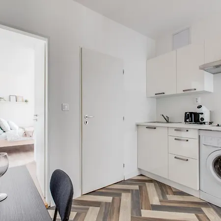 Modern & Stylish Apartments, Multiple Units Apartament *
