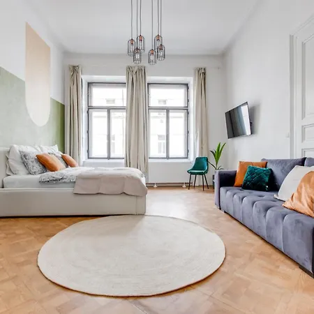Modern & Stylish Apartments, Multiple Units Praga