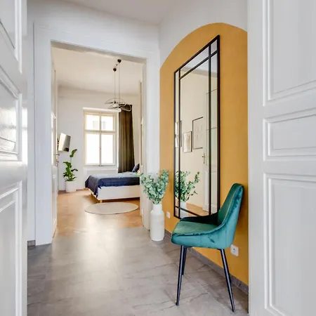 Modern & Stylish Apartments, Multiple Units Apartament Praga