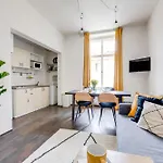 Modern & Stylish Apartments, Multiple Units Appartamento