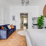 Modern & Stylish Apartments, Multiple Units Appartamento