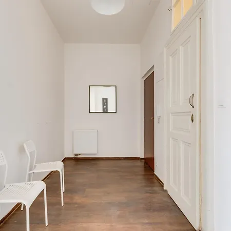 Modern & Stylish Apartments, Multiple Units