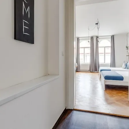 Modern & Stylish Apartments, Multiple Units * 布拉格